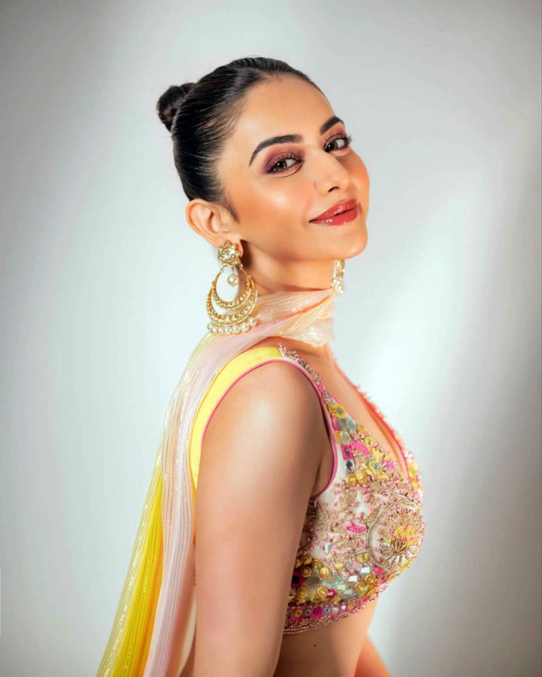 Ünlü oyuncu yürekleri ağza getirdi! Apar topar hastaneye kaldırıldı 40